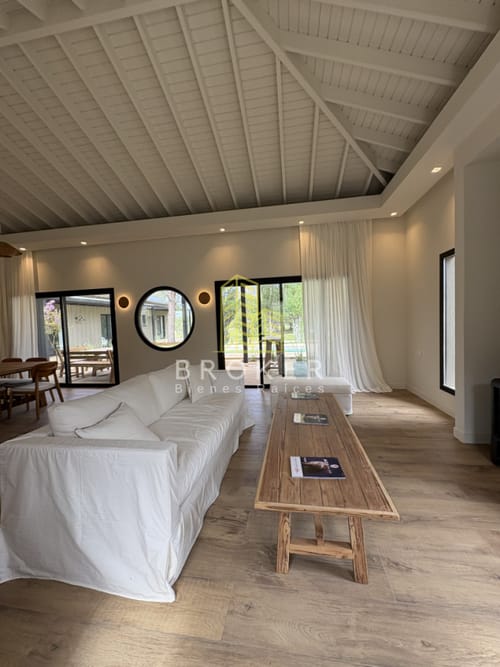 Excelente casa en alquiler anual en barrio privado en la barra de 3 dorm en suite · Foto 2