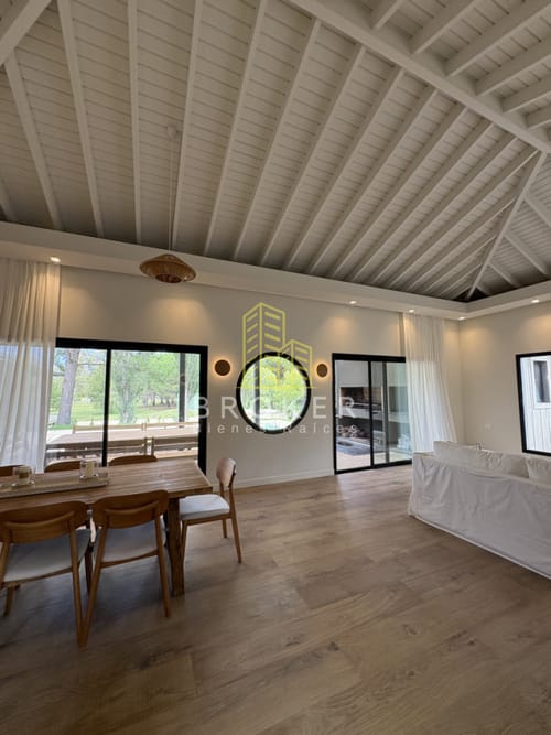 Excelente casa en alquiler anual en barrio privado en la barra de 3 dorm en suite · Foto 3