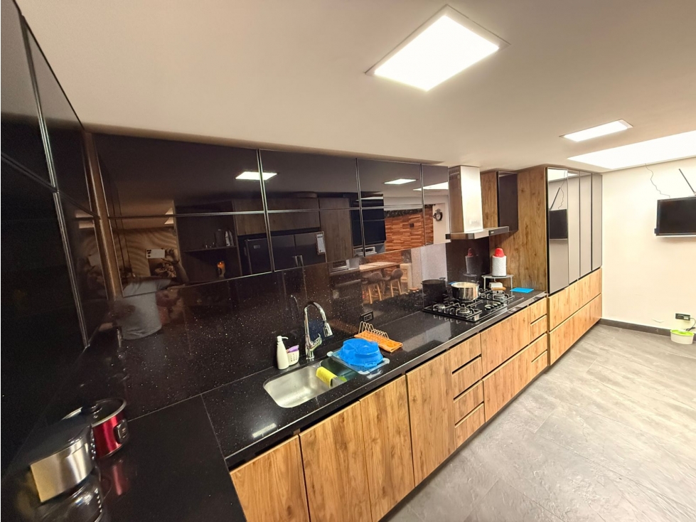 Casa en venta en Gratamira, Bogotá · foto 4 de 24
