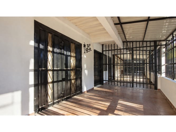 Casa de 7 alcobas en venta en Manzanares, Neiva, 205 m² · foto 2 de 14