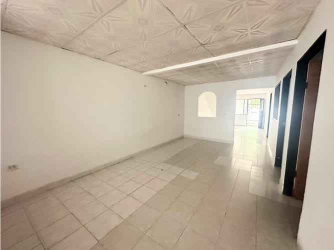 Casa de 7 alcobas en venta en Manzanares, Neiva, 205 m² · foto 4 de 14