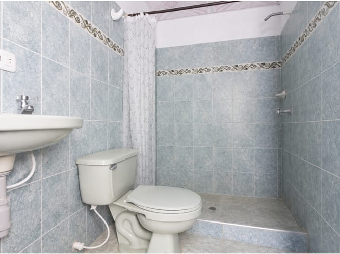 Casa de 7 alcobas en venta en Manzanares, Neiva, 205 m² · foto 9 de 14