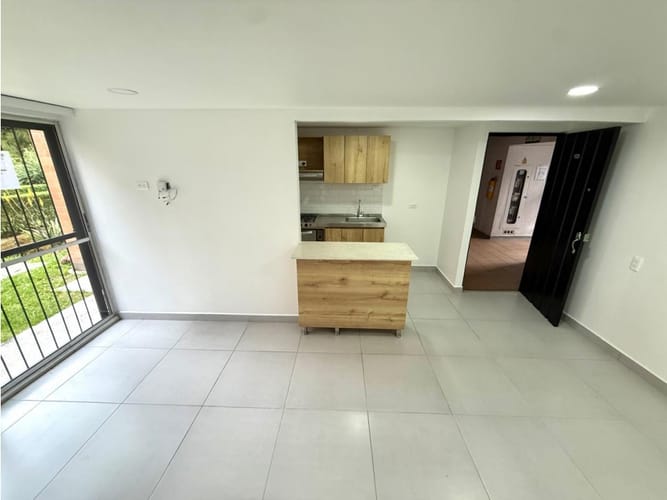 Apartamento en venta en La Ceja, 50 m² · foto 2 de 11