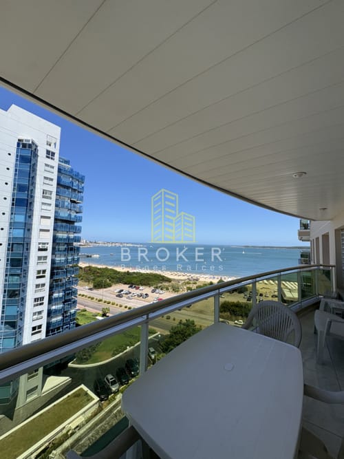 Venta y alquiler anual de departamento en primera linea piso alto · Foto 2