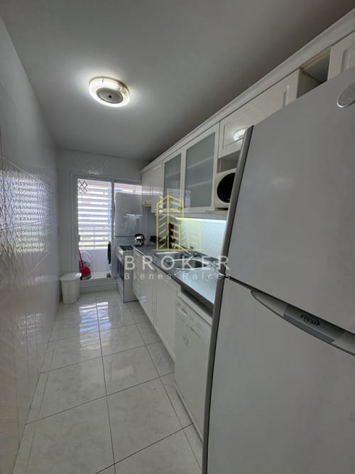 Venta y alquiler anual de departamento en primera linea piso alto · Foto 4