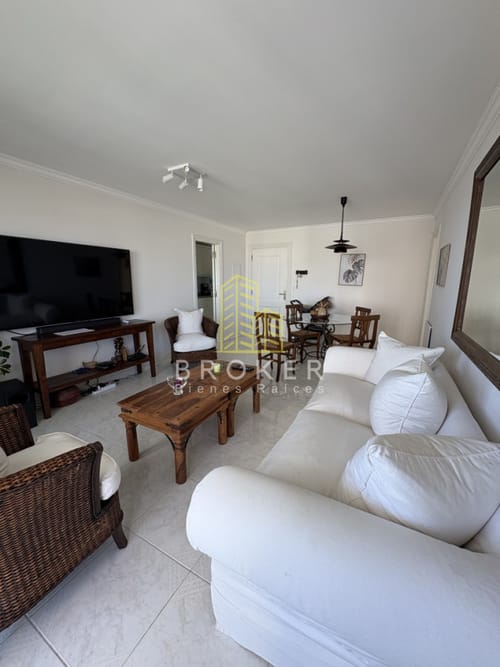 Venta y alquiler anual de departamento en primera linea piso alto · Foto 7