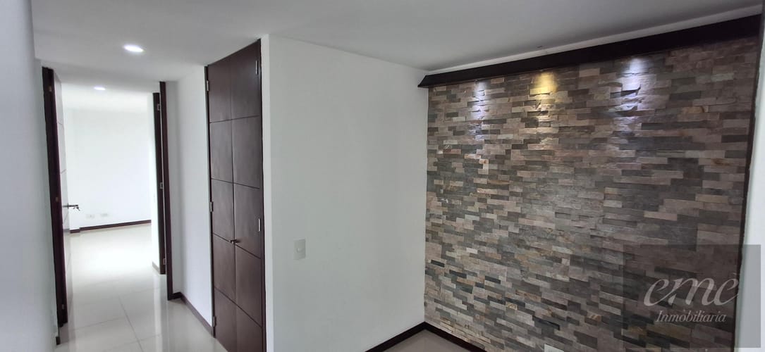 Apartamento de 4 alcobas en arriendo en Los Balsos, Medellín, 114 m² · foto 10 de 24