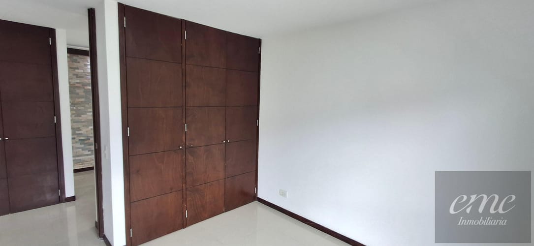 Apartamento de 4 alcobas en arriendo en Los Balsos, Medellín, 114 m² · foto 13 de 24
