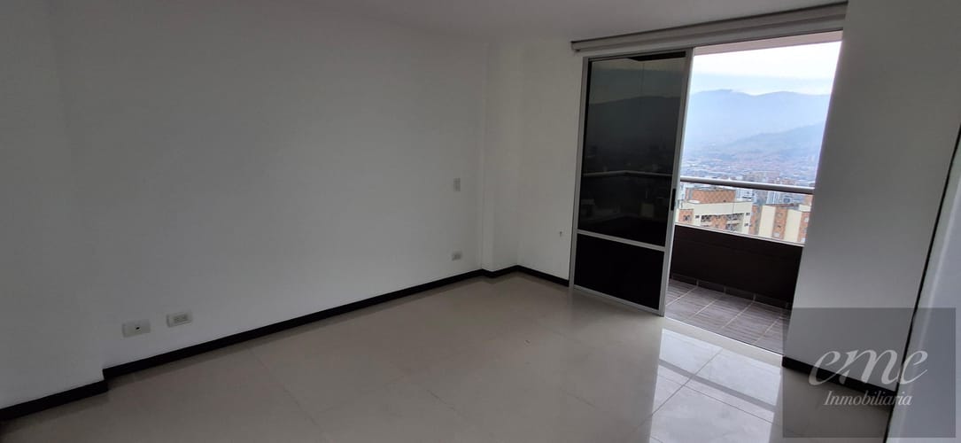 Apartamento de 4 alcobas en arriendo en Los Balsos, Medellín, 114 m² · foto 16 de 24