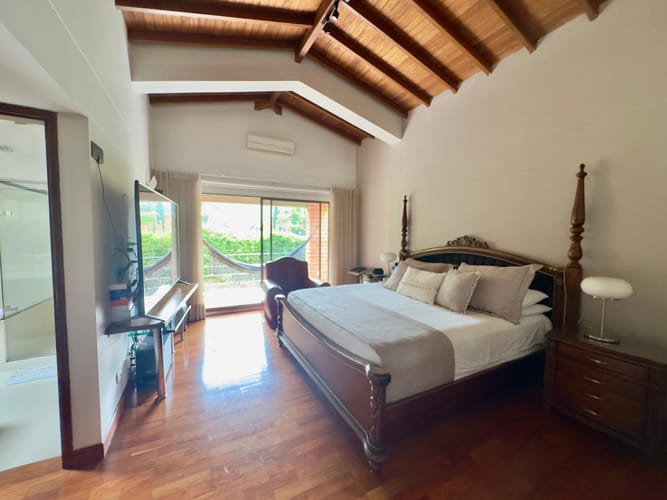 Casa de 4 alcobas en venta en Los Naranjos, Envigado, 370 m² · foto 12 de 17