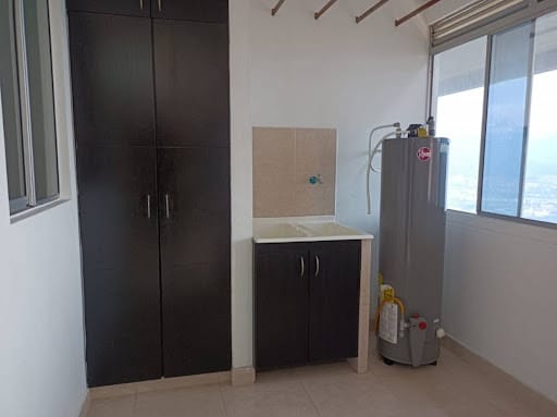 Apartamento de 3 alcobas en arriendo en La Calera, Medellín, 224 m² · foto 16 de 22