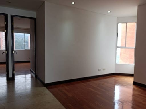 Apartamento de 3 alcobas en arriendo en La Calera, Medellín, 224 m² · foto 17 de 22