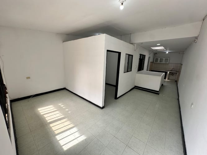 Apartamento en arriendo en Las Delicias, Cali · foto 2 de 14