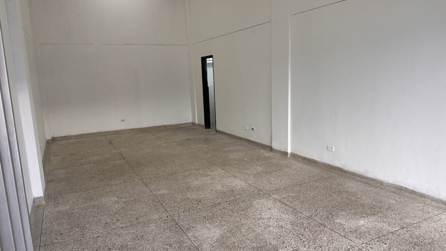 Local en arriendo en Urbanizacion La Merced, Cali, 36 m² · foto 5 de 10