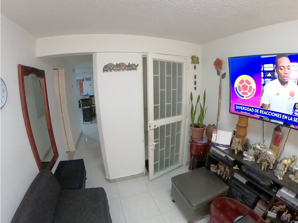Casa en venta en Lago De Suba, Bogotá · foto 3 de 24