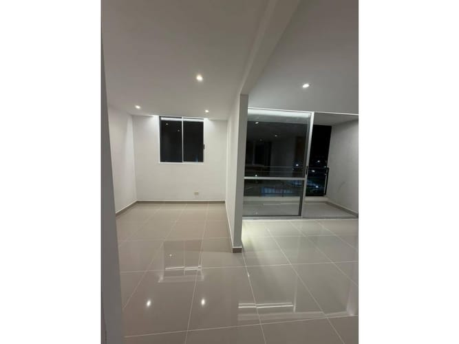 Apartamento de 2 alcobas en venta en Bochalema, Cali, 70 m² · foto 3 de 23