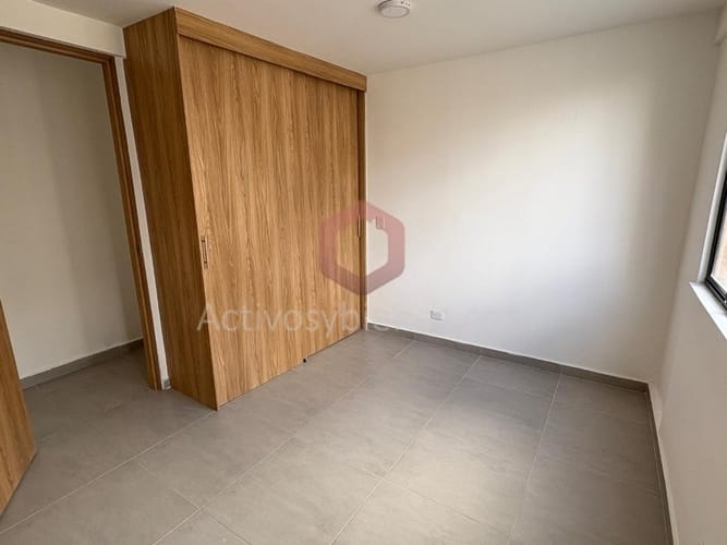 Apartamento de 2 alcobas en venta en Cuatro Esquinas, Rionegro, 49 m² · foto 7 de 16