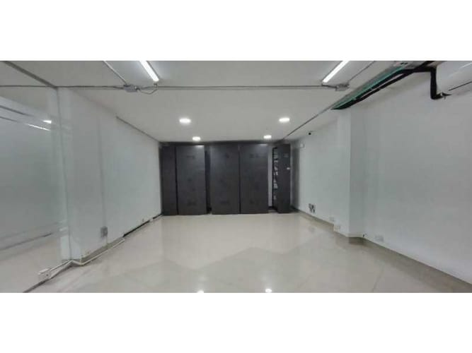 Local en arriendo en Suramericana, Medellín, 280 m² · foto 17 de 20