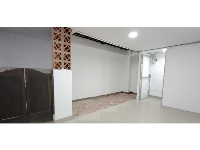 Local en arriendo en Suramericana, Medellín, 280 m² · foto 19 de 20