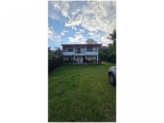 Finca en venta en El Carmen De Viboral, El Carmen de Viboral, 259 m² · foto 2 de 12