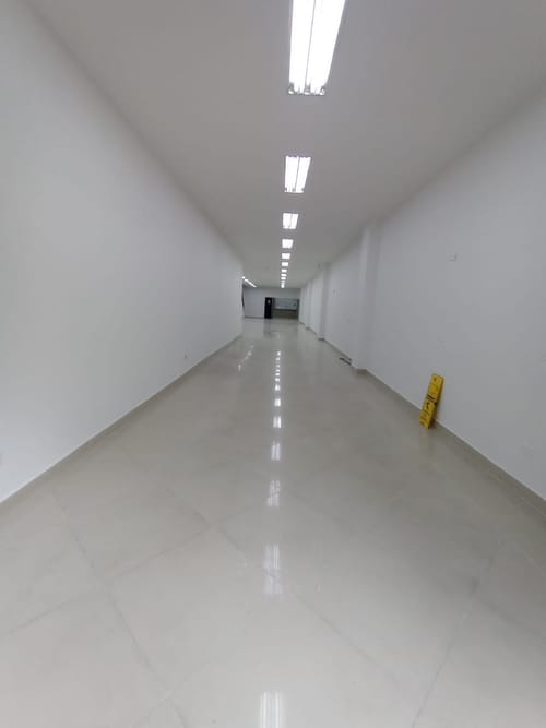 Local en arriendo en La América, Medellín, 410 m² · foto 4 de 24