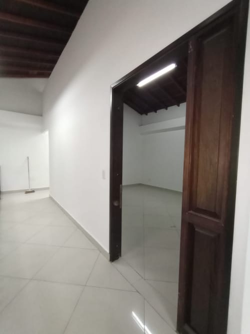 Local en arriendo en La América, Medellín, 410 m² · foto 12 de 24