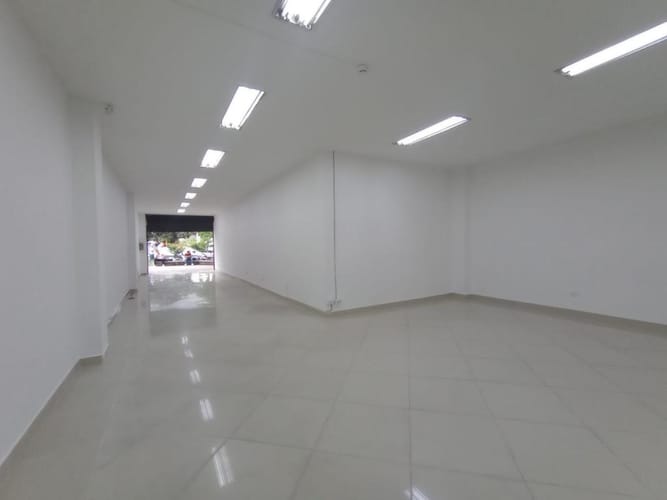 Local en arriendo en La América, Medellín, 410 m² · foto 14 de 24