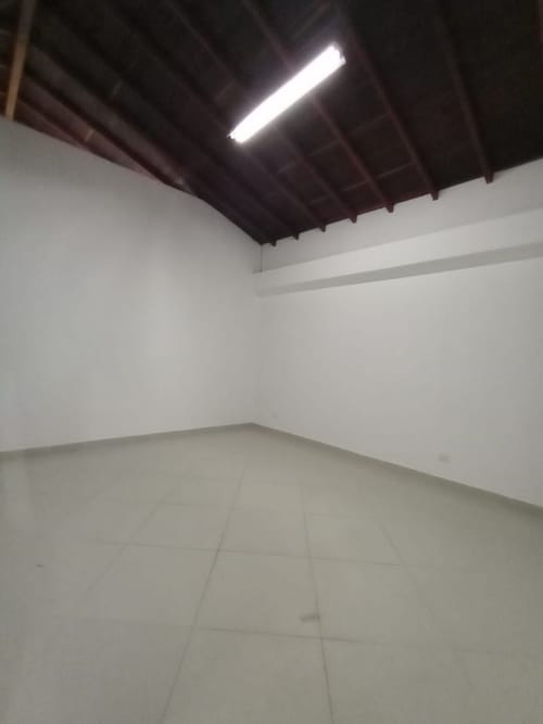Local en arriendo en La América, Medellín, 410 m² · foto 17 de 24