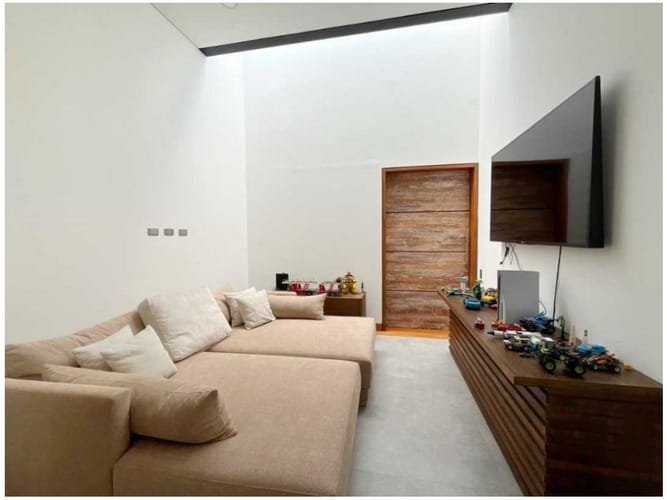 Casa de 3 alcobas en venta en Llano Grande, Rionegro, 476 m² · foto 11 de 14
