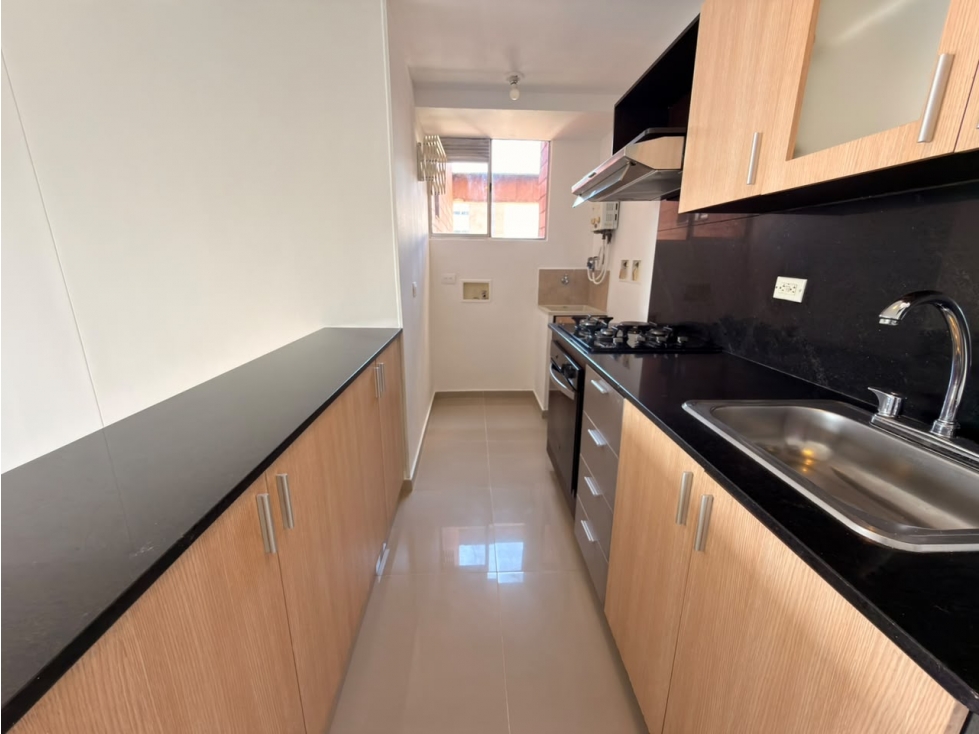 Apartamento en arriendo en Los Colores, Medellín · foto 4 de 20