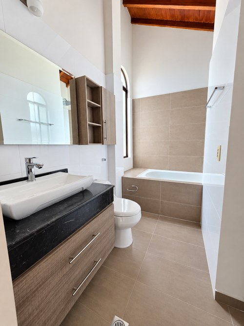 Casa de 4 alcobas en venta en Lagos Del Cacique, Bucaramanga, 243 m² · foto 9 de 23