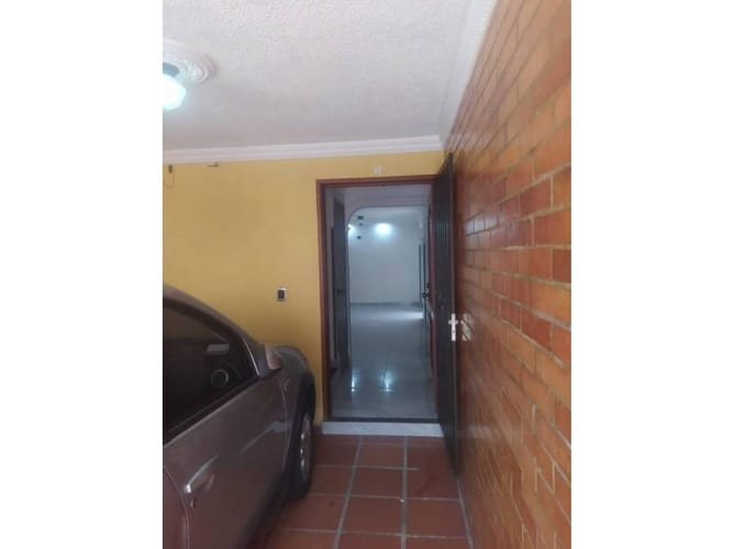 Casa de 4 alcobas en venta en Versalles, Floridablanca, 124 m² · foto 2 de 18