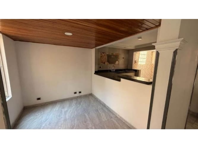 Casa de 4 alcobas en venta en Versalles, Floridablanca, 124 m² · foto 3 de 18