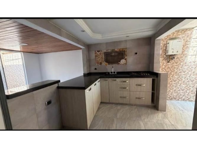 Casa de 4 alcobas en venta en Versalles, Floridablanca, 124 m² · foto 4 de 18
