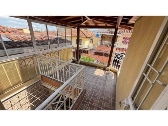 Casa de 4 alcobas en venta en Versalles, Floridablanca, 124 m² · foto 6 de 18