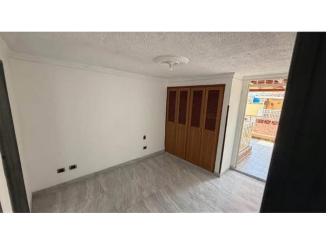 Casa de 4 alcobas en venta en Versalles, Floridablanca, 124 m² · foto 11 de 18