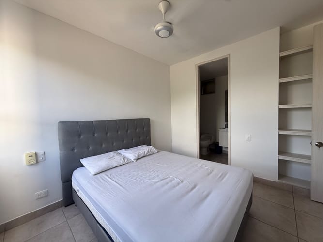 Apartamento de 3 alcobas en venta en Ricaurte, 66 m² · foto 13 de 20