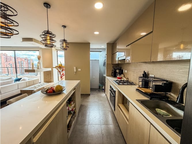 Apartamento de 3 alcobas en venta en Ilarco, Bogotá, 176 m² · foto 7 de 24