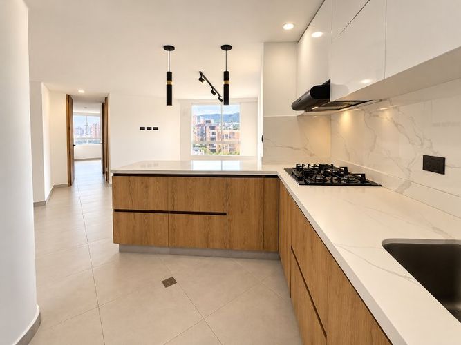 Apartamento de 1 alcoba en arriendo en Las Lomas, Medellín, 50 m² · foto 2 de 10
