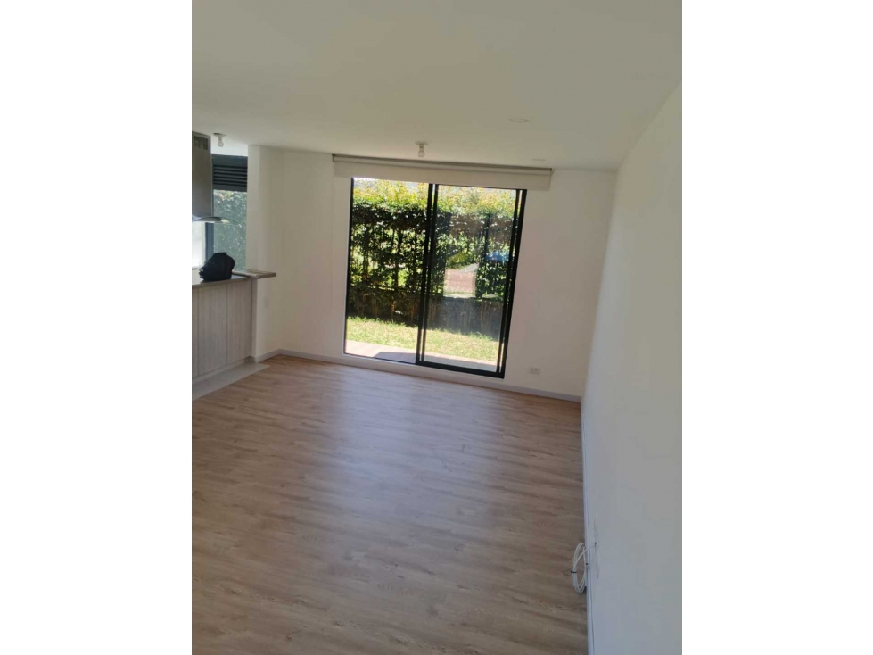 Casa en arriendo en La Estacion, Cajicá · foto 3 de 17
