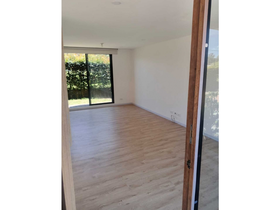 Casa en arriendo en La Estacion, Cajicá · foto 4 de 17