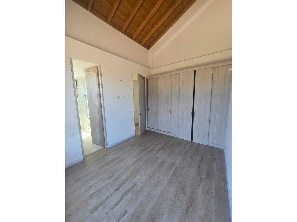 Casa en arriendo en La Estacion, Cajicá · foto 6 de 17