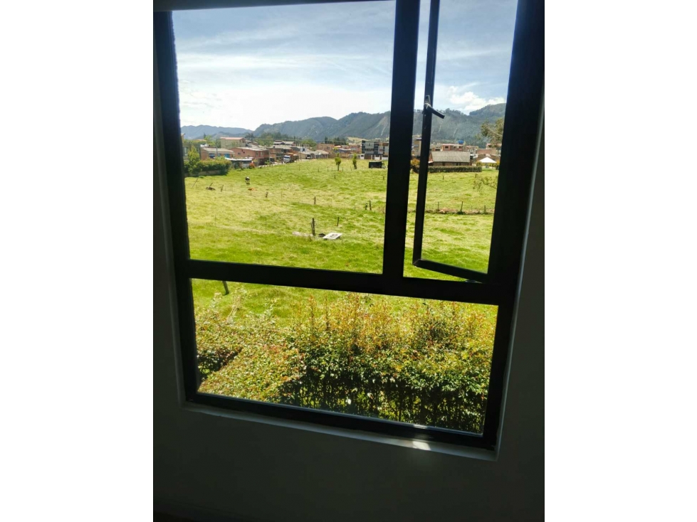 Casa en arriendo en La Estacion, Cajicá · foto 10 de 17