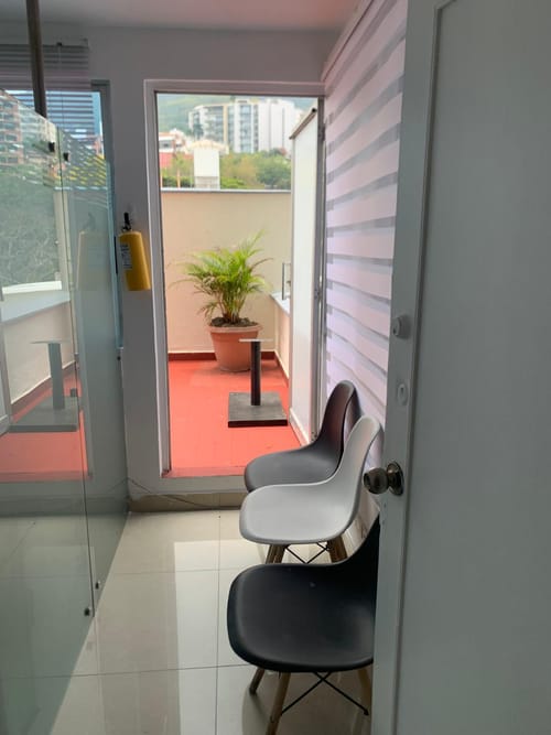 Oficina en arriendo en Santa Monica, Cali, 21 m² · foto 3 de 11