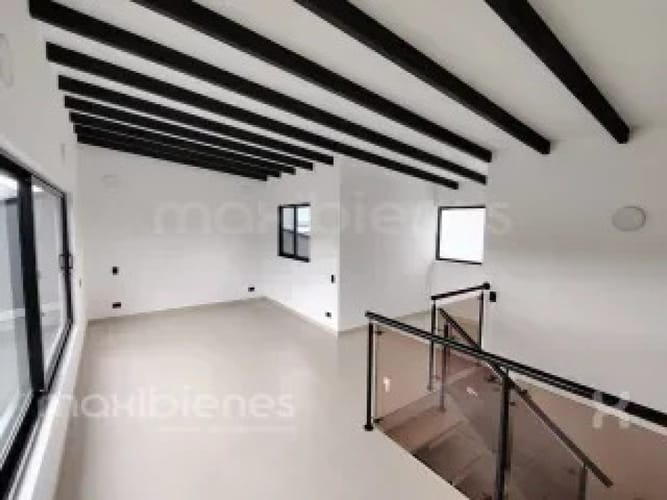 Casa de 4 alcobas en arriendo en San Nicolas, La Ceja, 220 m² · foto 5 de 23