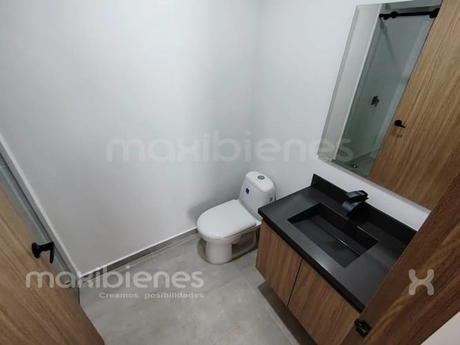 Casa de 4 alcobas en arriendo en San Nicolas, La Ceja, 220 m² · foto 13 de 23