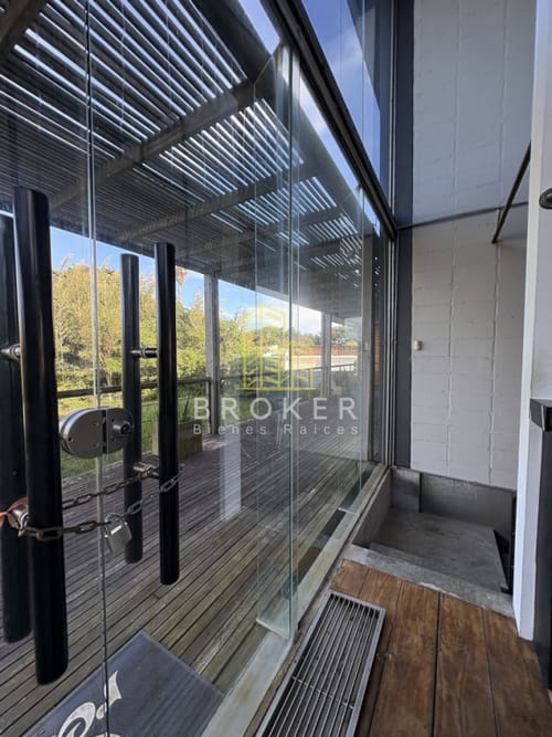 ALQUILER EN EXCLUSIVIDAD DE INCREÍBLE LOCAL COMERCIAL EN LA BARRA · Foto 6