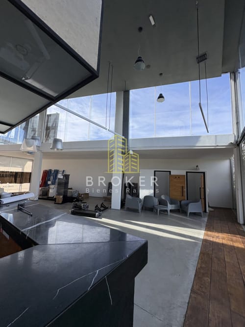 ALQUILER EN EXCLUSIVIDAD DE INCREÍBLE LOCAL COMERCIAL EN LA BARRA · Foto 8