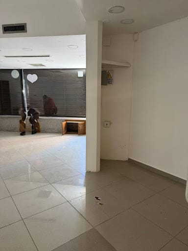 Local en arriendo en San Diego, Medellín, 40 m² · foto 2 de 9
