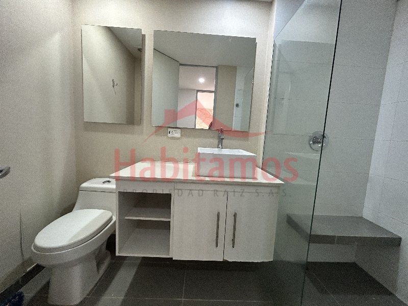 Apartamento en arriendo en Castropol, Medellín · foto 17 de 17